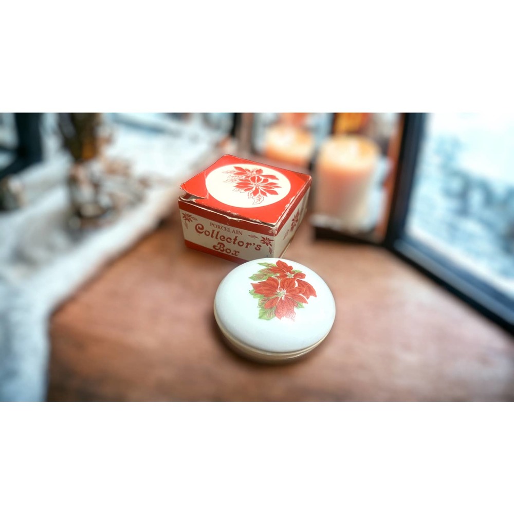 Lillian been on porcelain collectors poinsettia trinket bowl